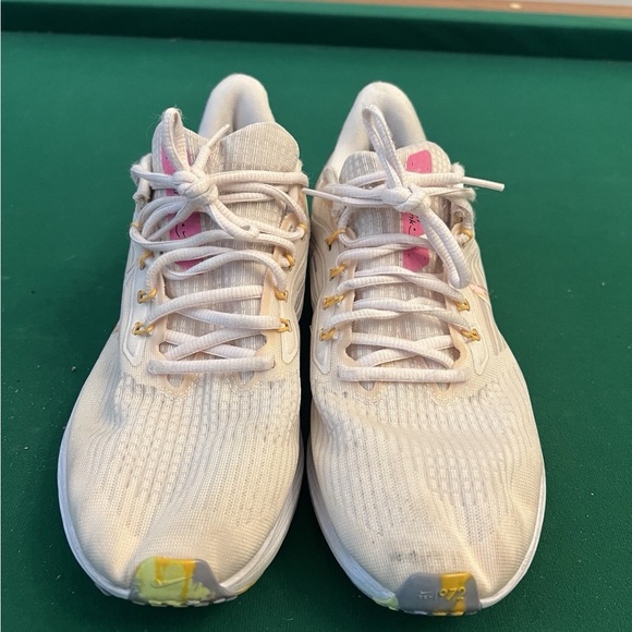 Nike Air Zoom Pegasus Premium Women Size Pink Running Shoes DO